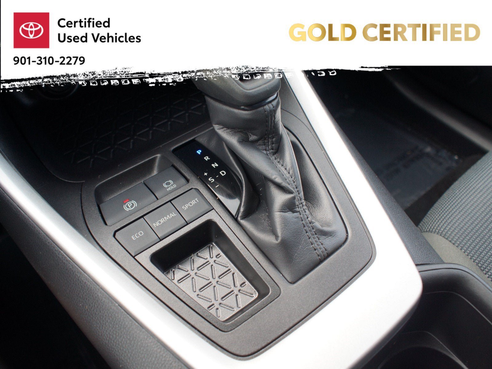 Used 2024 Toyota RAV4 LE FWD image 9