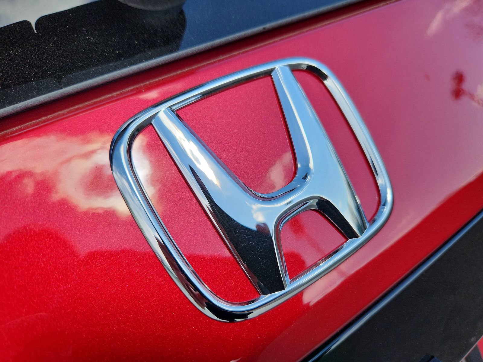 Used 2025 Honda Pilot EX-L image 15