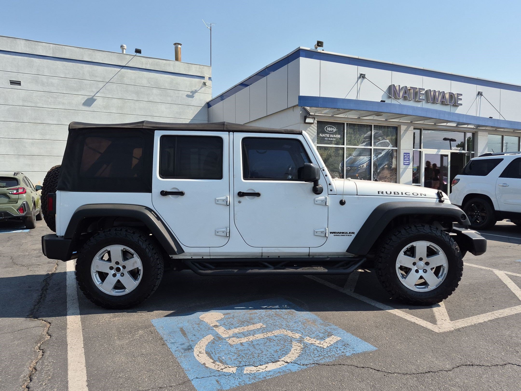 Used 2016 Jeep Wrangler Unlimited Rubicon w/ Connectivity Group AWD/4WD image 2