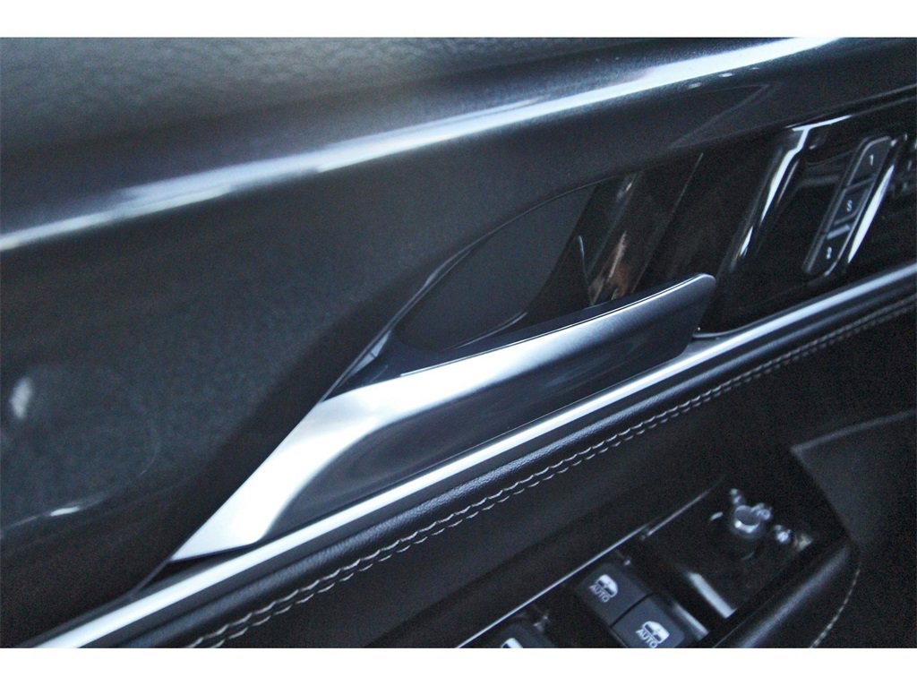 Used 2023 Jeep Wagoneer L 2WD w/ Premium Group I image 21