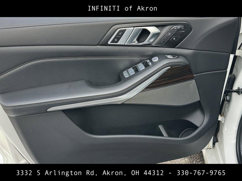 Used 2023 BMW X7 xDrive40i image 45