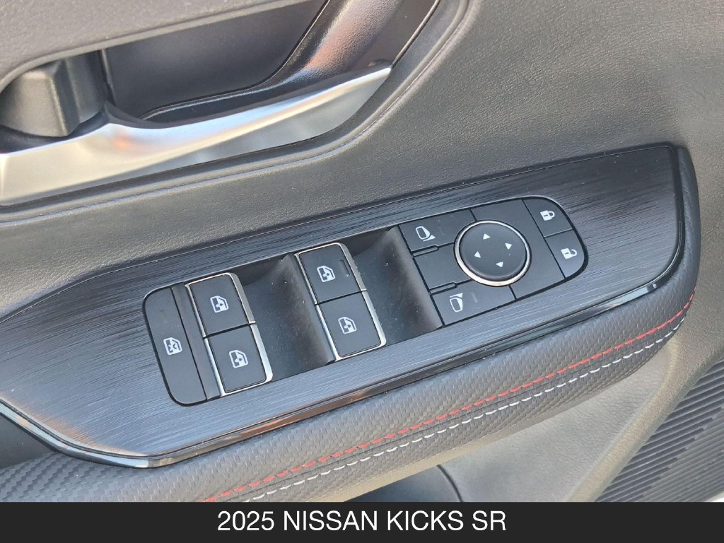 Certified 2025 Nissan Kicks SR FWD image 25