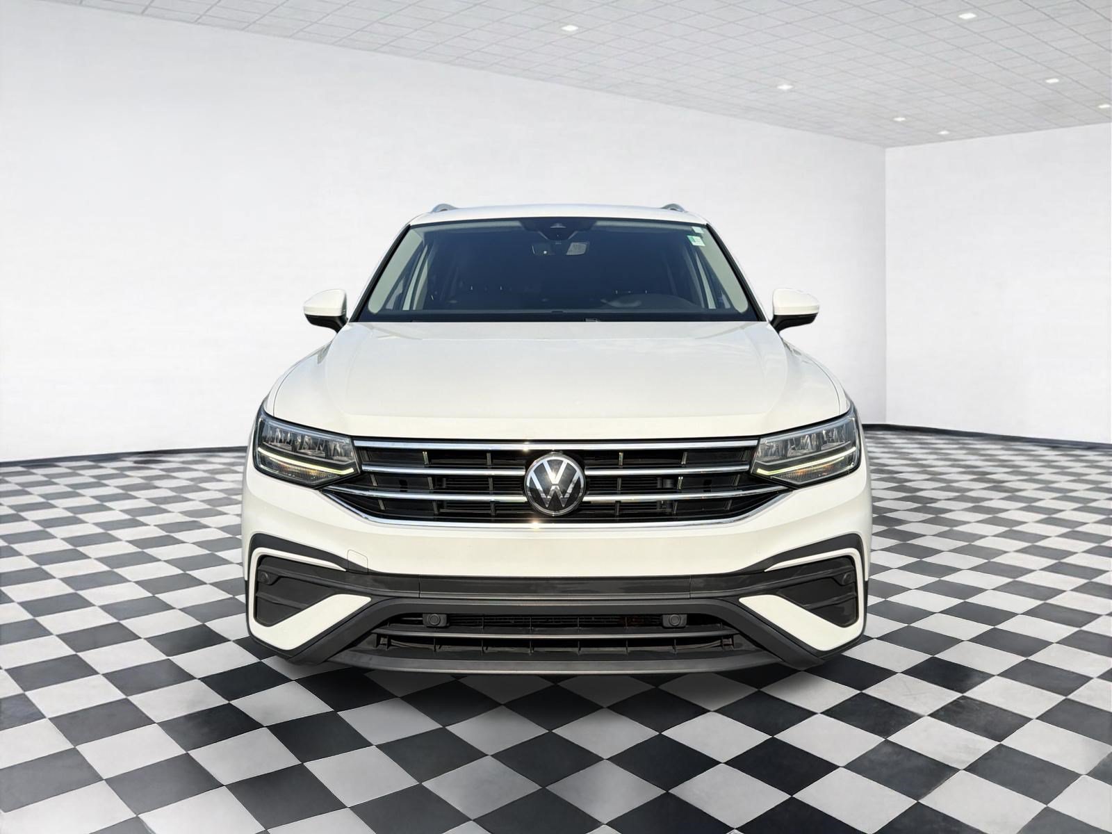 Used 2022 Volkswagen Tiguan SE FWD image 5