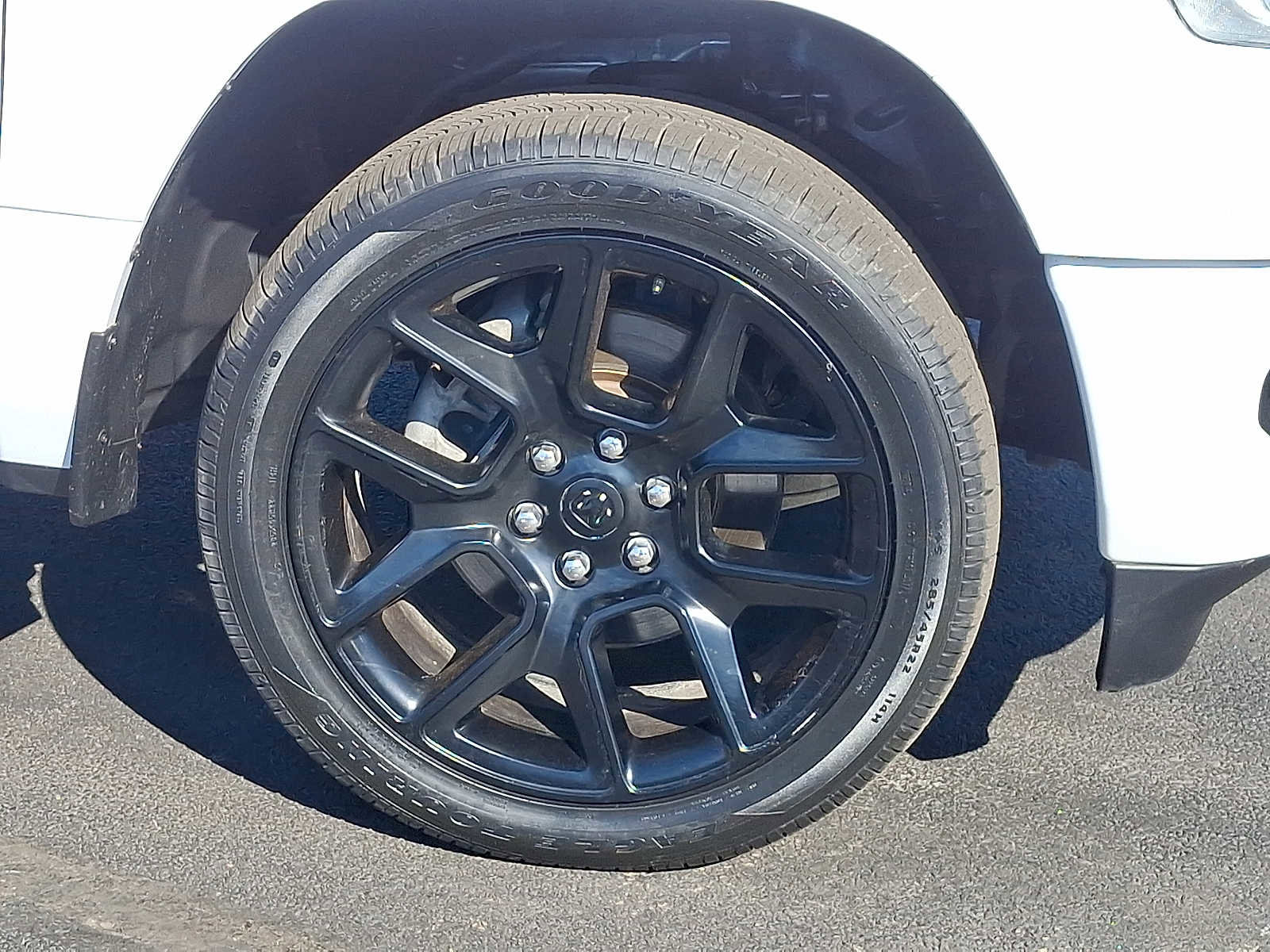 Used 2023 RAM 1500 Laramie AWD/4WD image 8