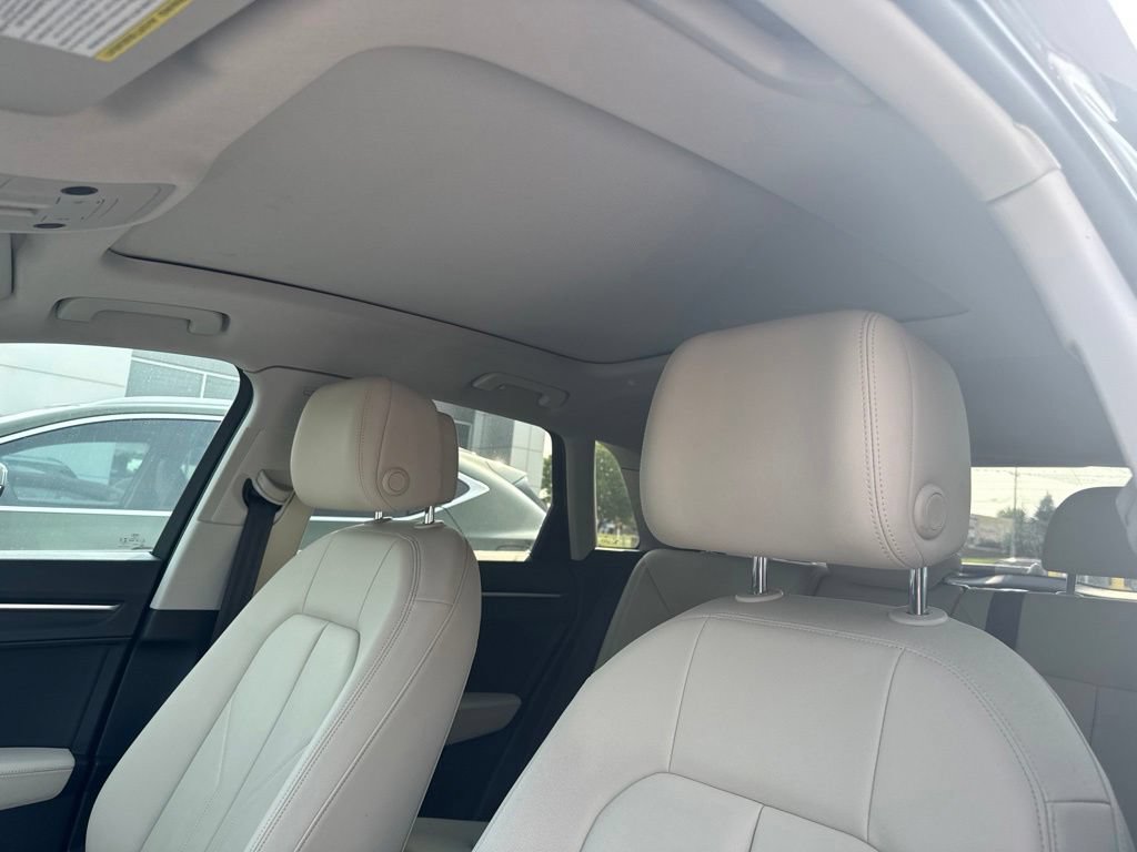 Used 2020 Audi Q3 2.0T Premium w/ Convenience Package AWD/4WD image 28