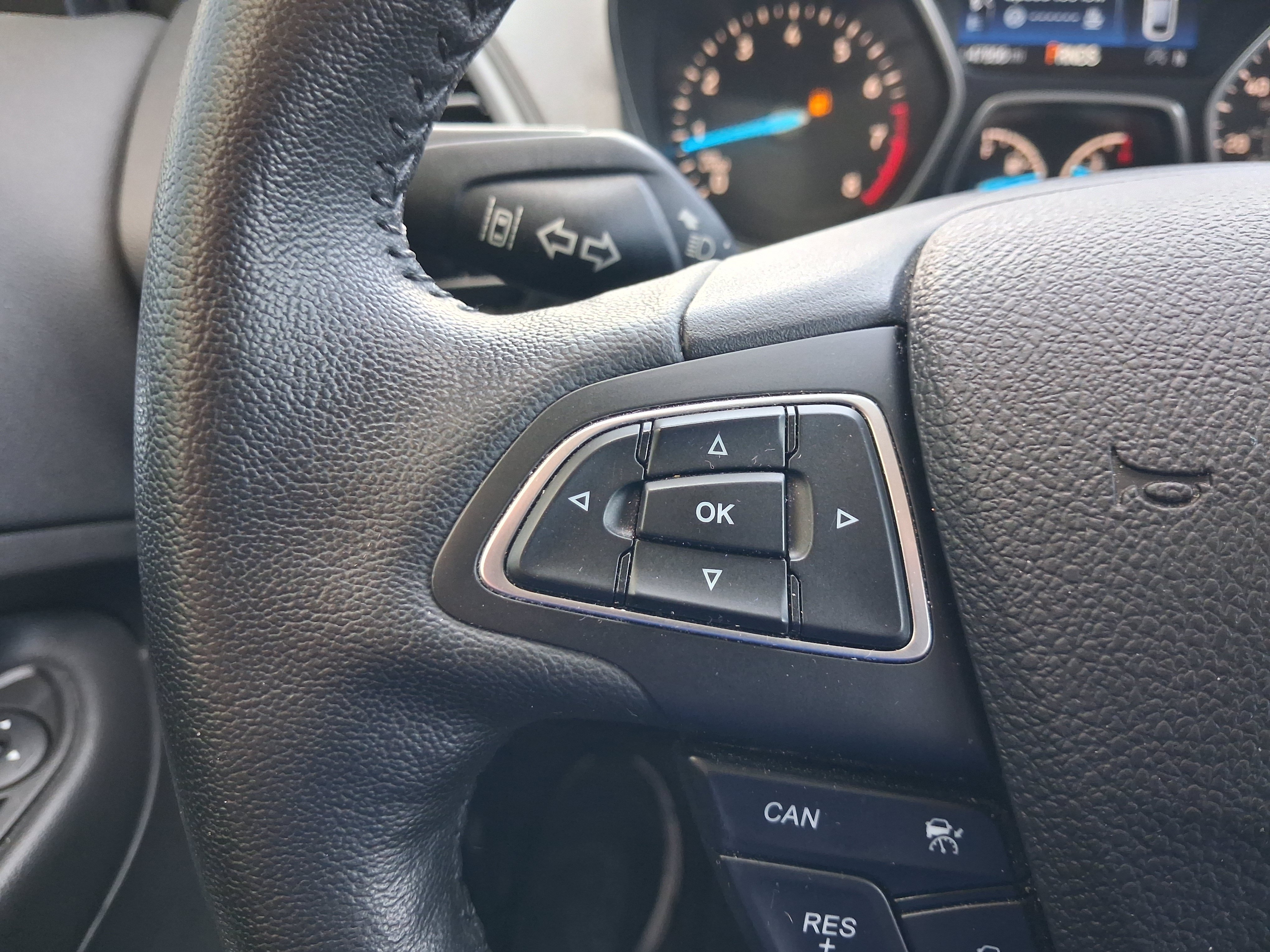 Used 2019 Ford Escape SEL FWD image 10
