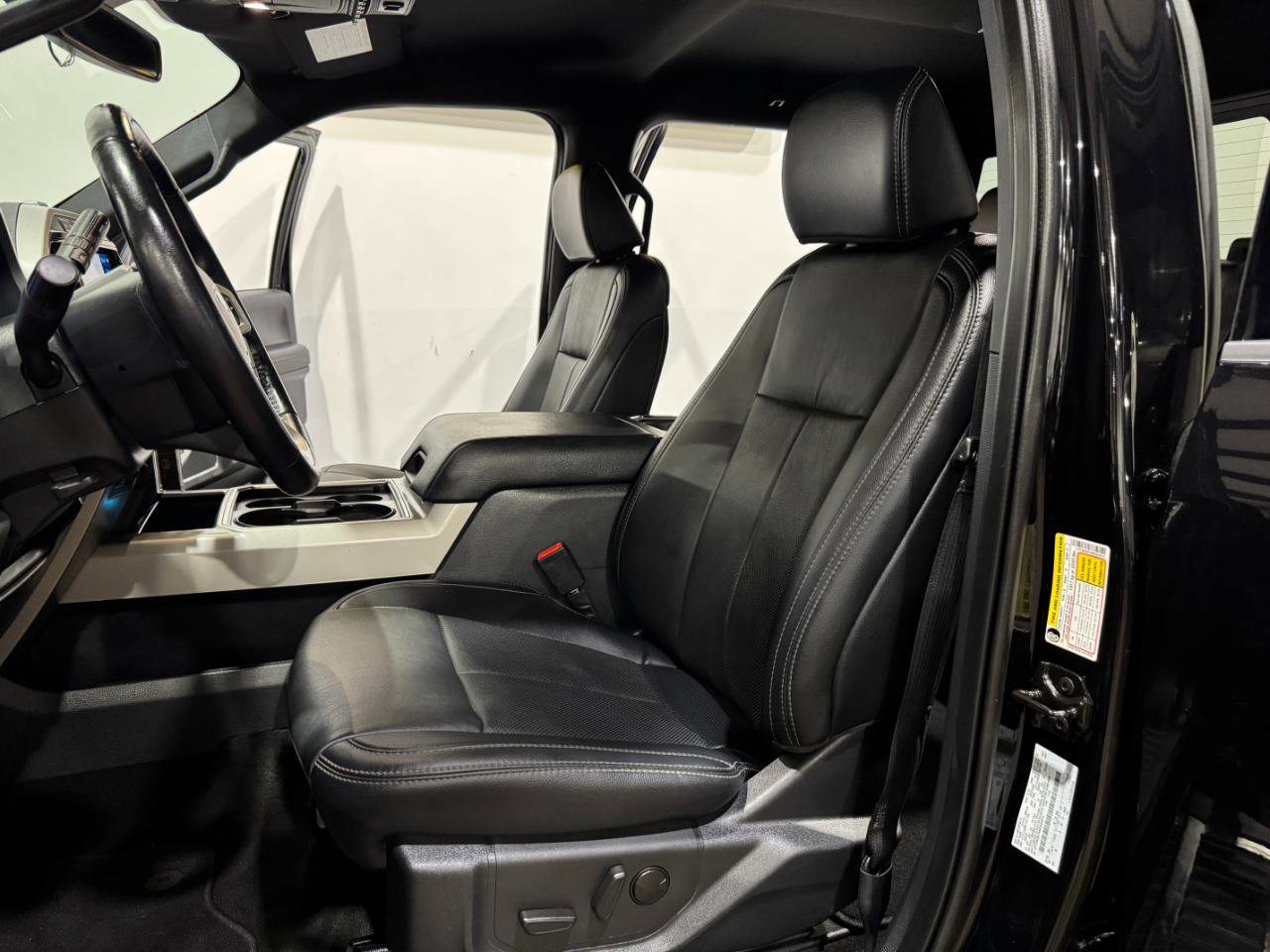 Used 2022 Ford F250 Lariat w/ Lariat Value Package image 13