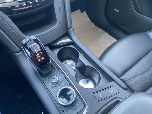 Used 2023 Cadillac XT6 Sport w/ LPO, ONYX Package image 15