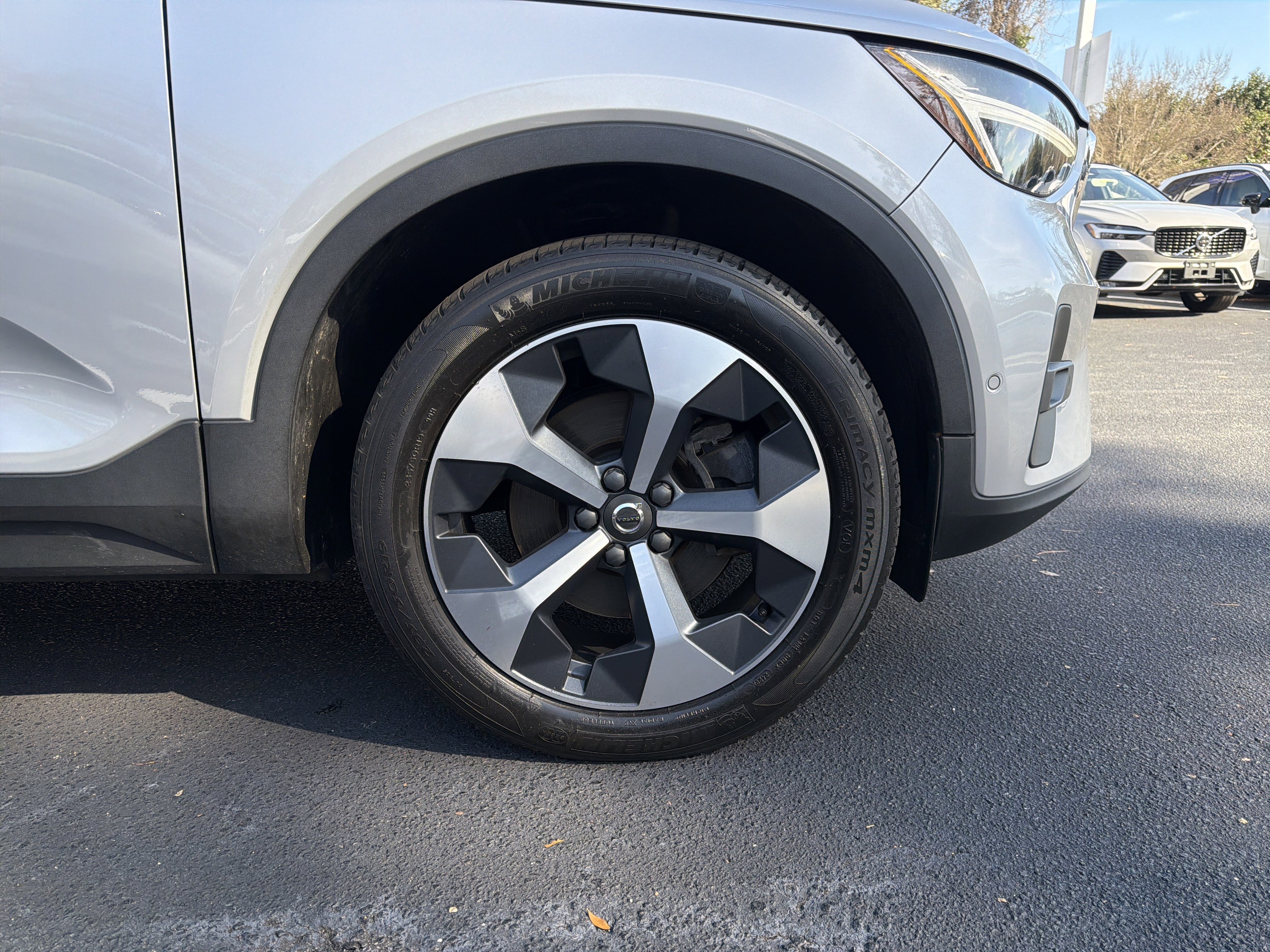 Certified 2023 Volvo XC40 B4 Plus w/ Driver Assist Package image 13