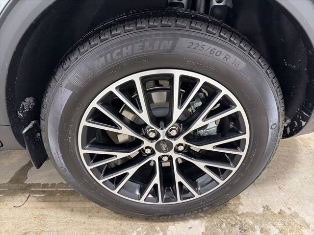 New 2026 Ford Escape SE w/ PHEV Premium Package image 8