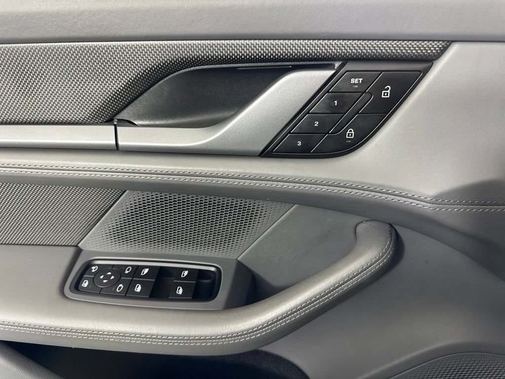 Certified 2022 Porsche Taycan Turbo S AWD/4WD image 18