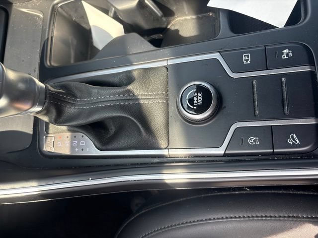 Used 2023 Kia Sorento S FWD image 32