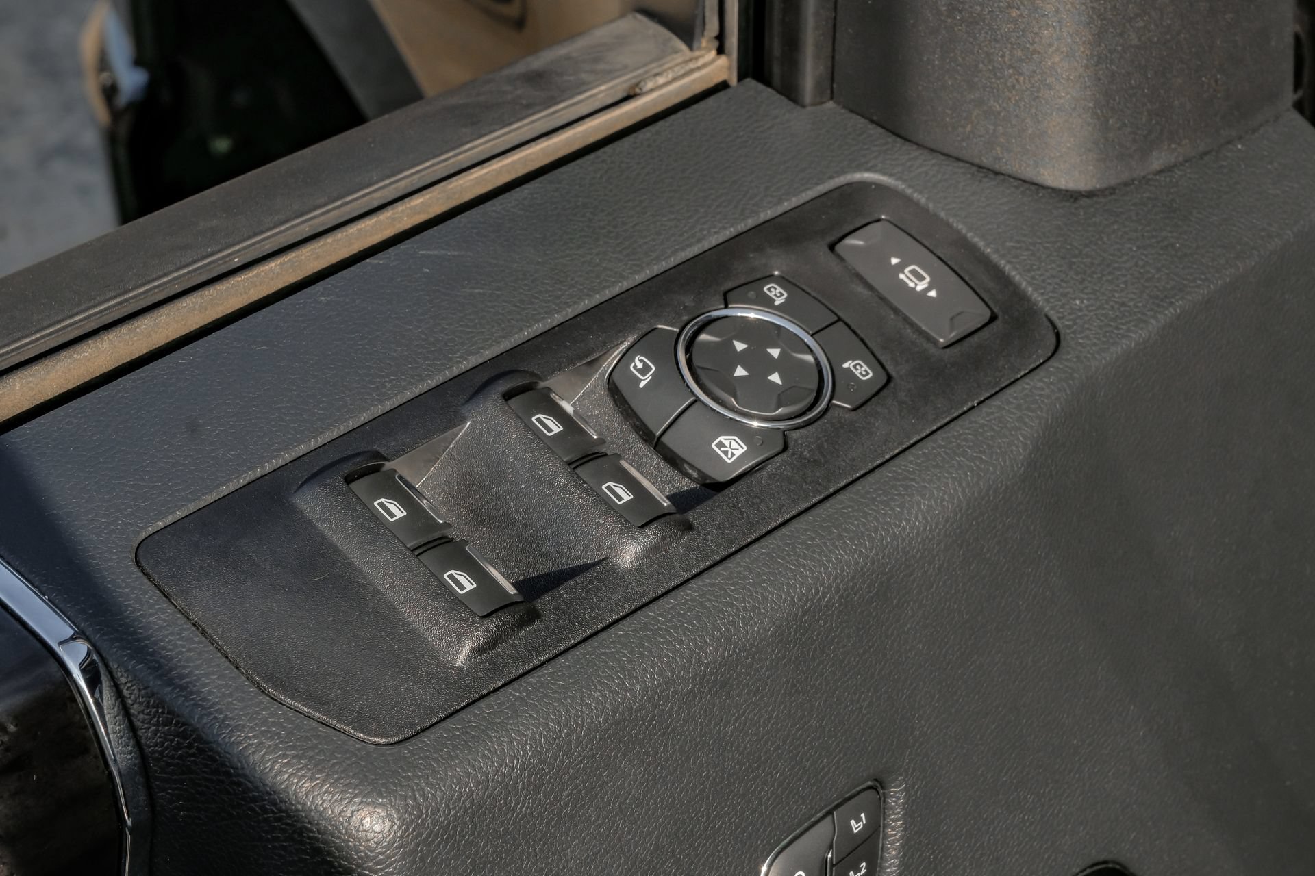 Used 2022 Ford F350 Lariat w/ Black Appearance Package AWD/4WD image 51