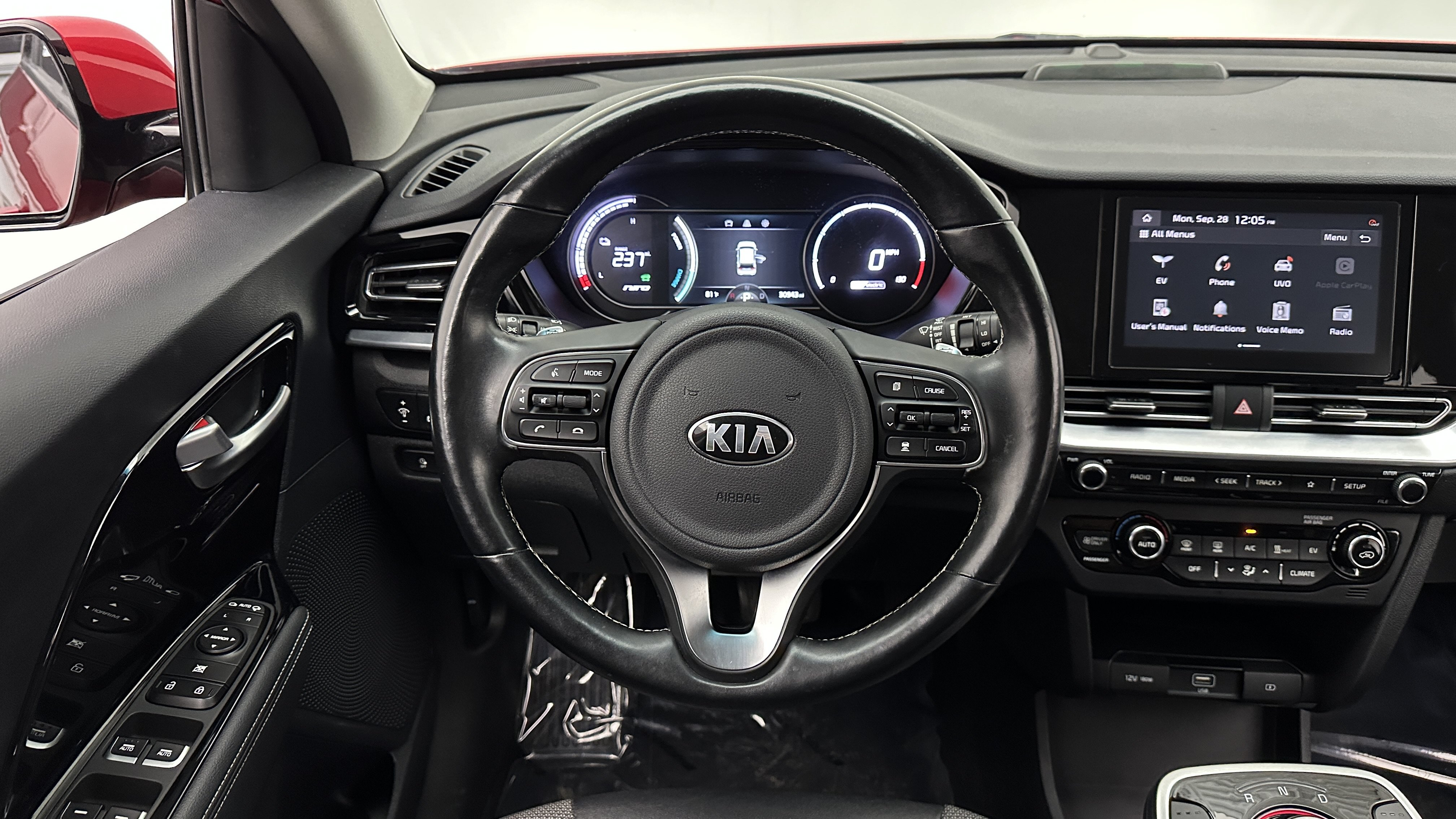 Used 2020 Kia Niro EX w/ Cold Weather Package FWD image 30
