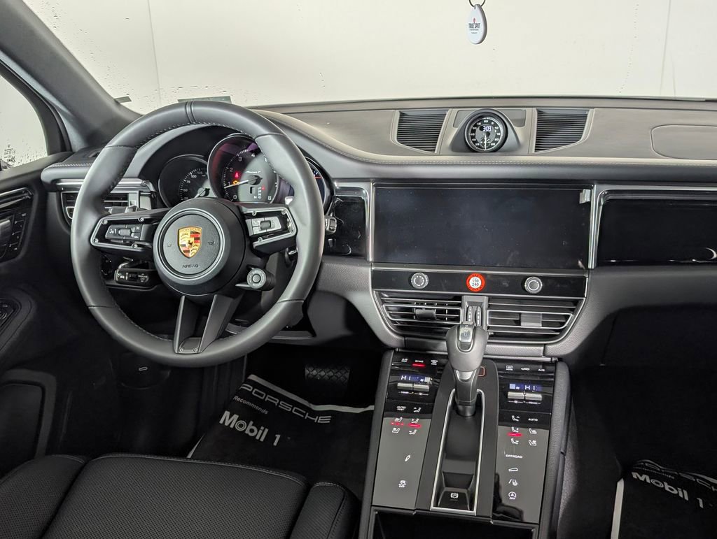 New 2026 Porsche Macan Turbo image 22