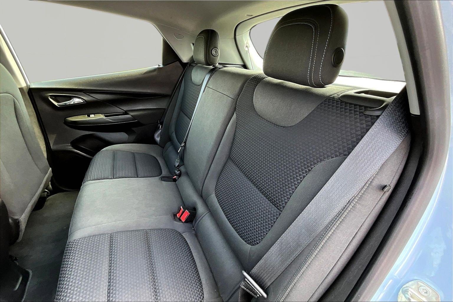 Used 2022 Chevrolet Bolt LT FWD image 22