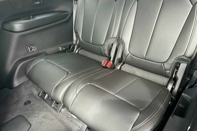 New 2026 Jeep Grand Cherokee L Limited AWD/4WD image 12