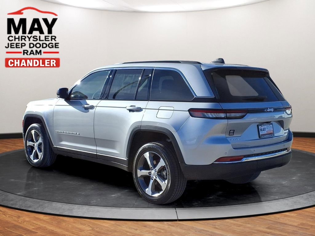 New 2025 Jeep Grand Cherokee Limited w/ Trailer Tow Package image 3