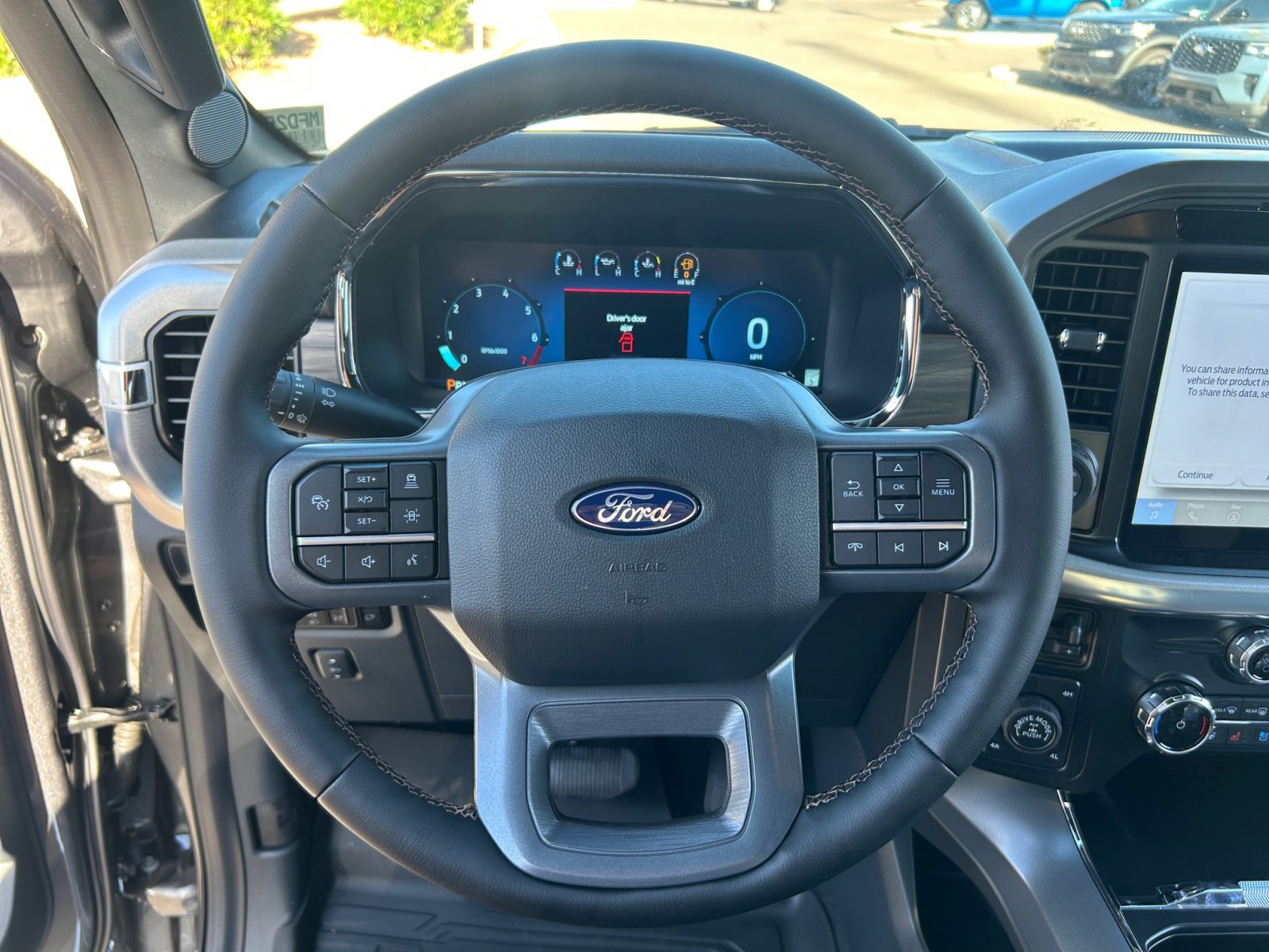 New 2025 Ford F150 Lariat w/ Equipment Group 501A Mid image 9