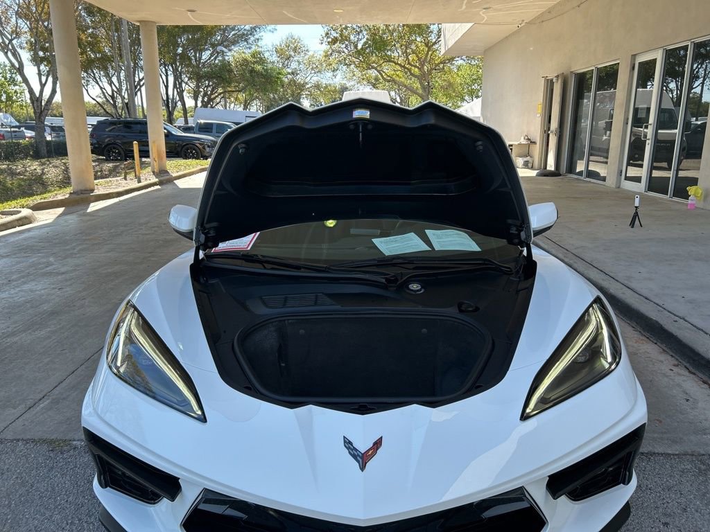 Used 2024 Chevrolet Corvette Stingray Coupe w/ Z51 Performance Package image 11