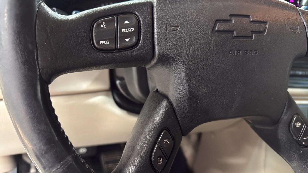 Used 2003 Chevrolet Suburban Z71 AWD/4WD image 22