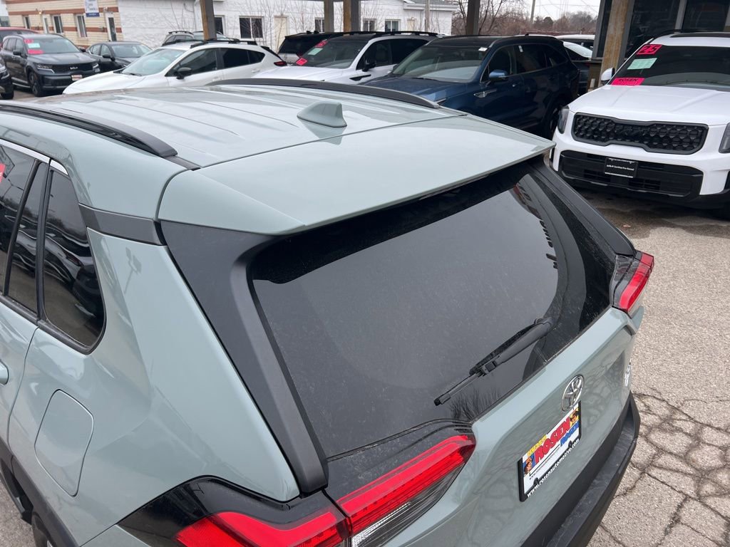 Used 2020 Toyota RAV4 XLE w/ Convenience Package image 40