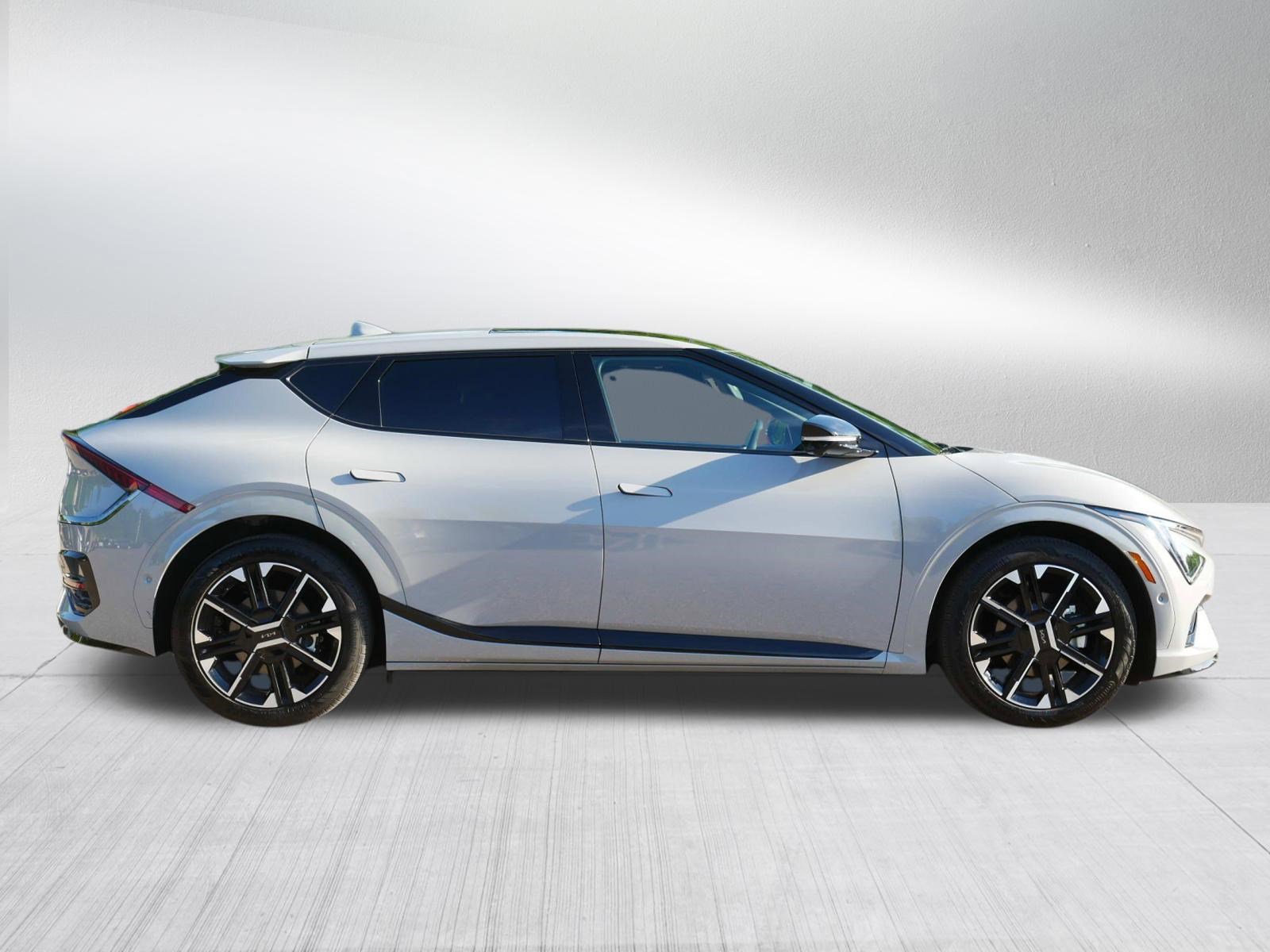 Certified 2025 Kia EV6 GT-Line AWD/4WD image 8