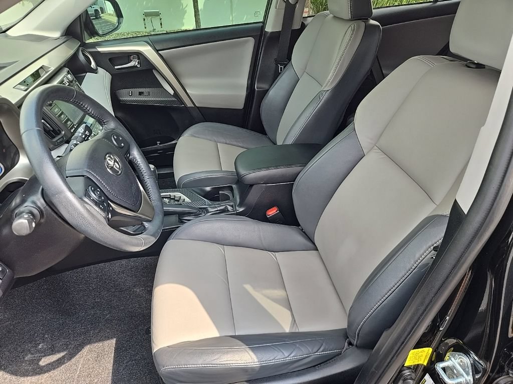Used 2015 Toyota RAV4 Limited AWD/4WD image 27