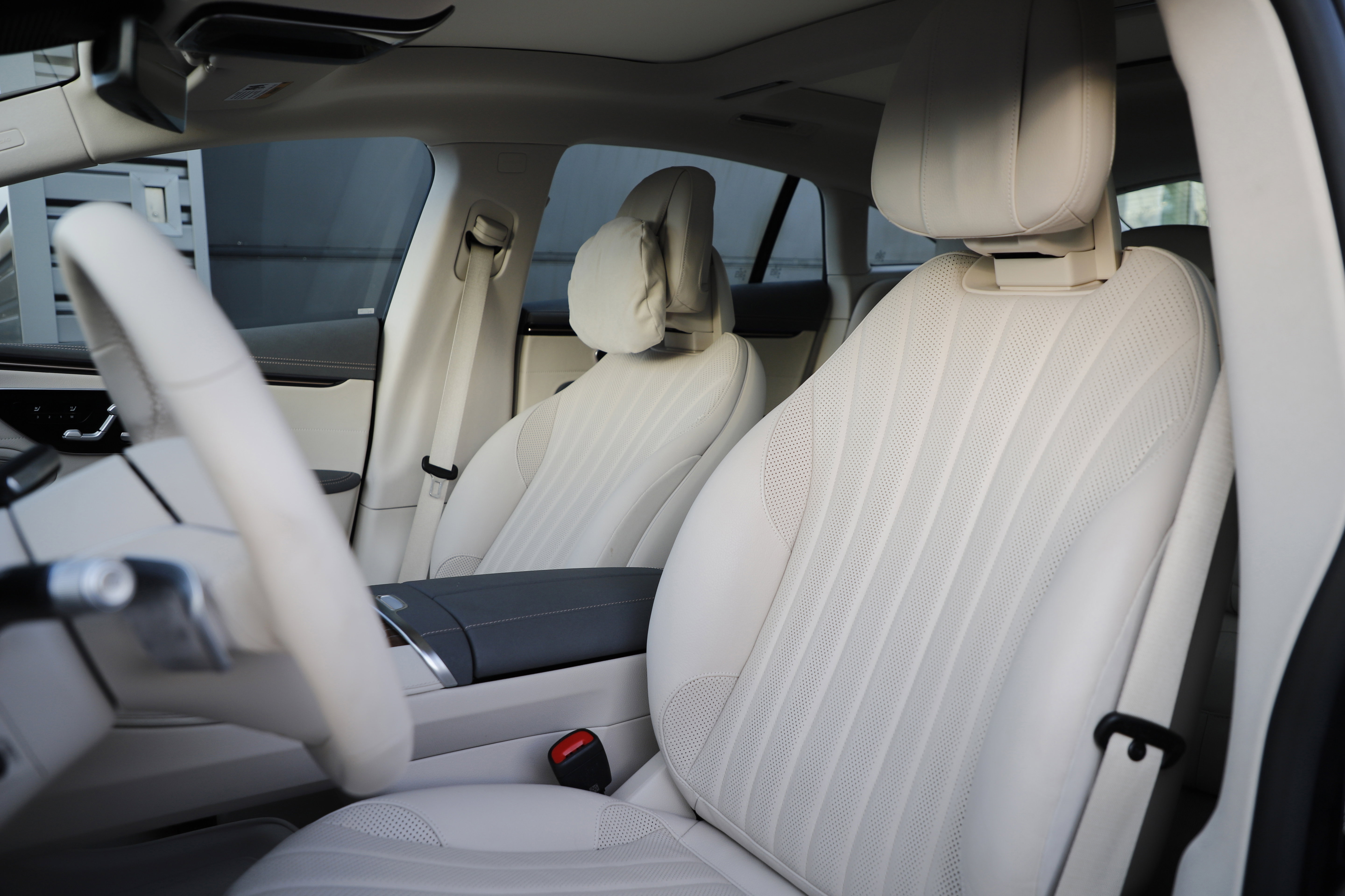 Used 2022 Mercedes-Benz EQS 580 4MATIC Sedan image 17