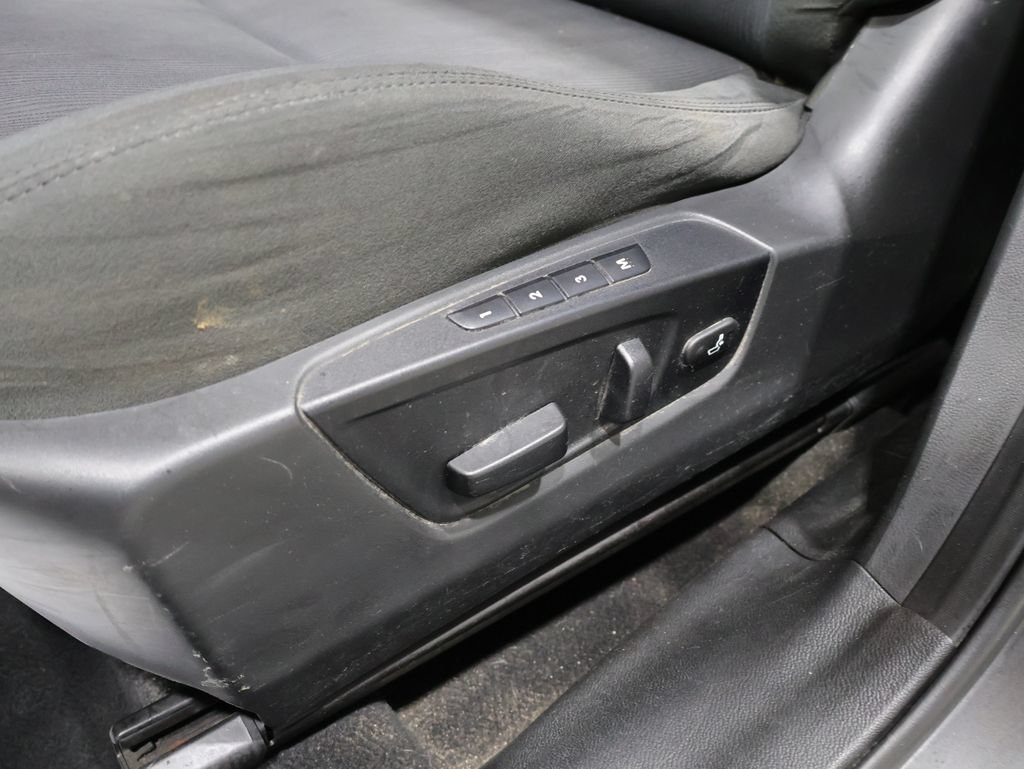 Used 2012 Suzuki Kizashi Sport GTS AWD/4WD image 12