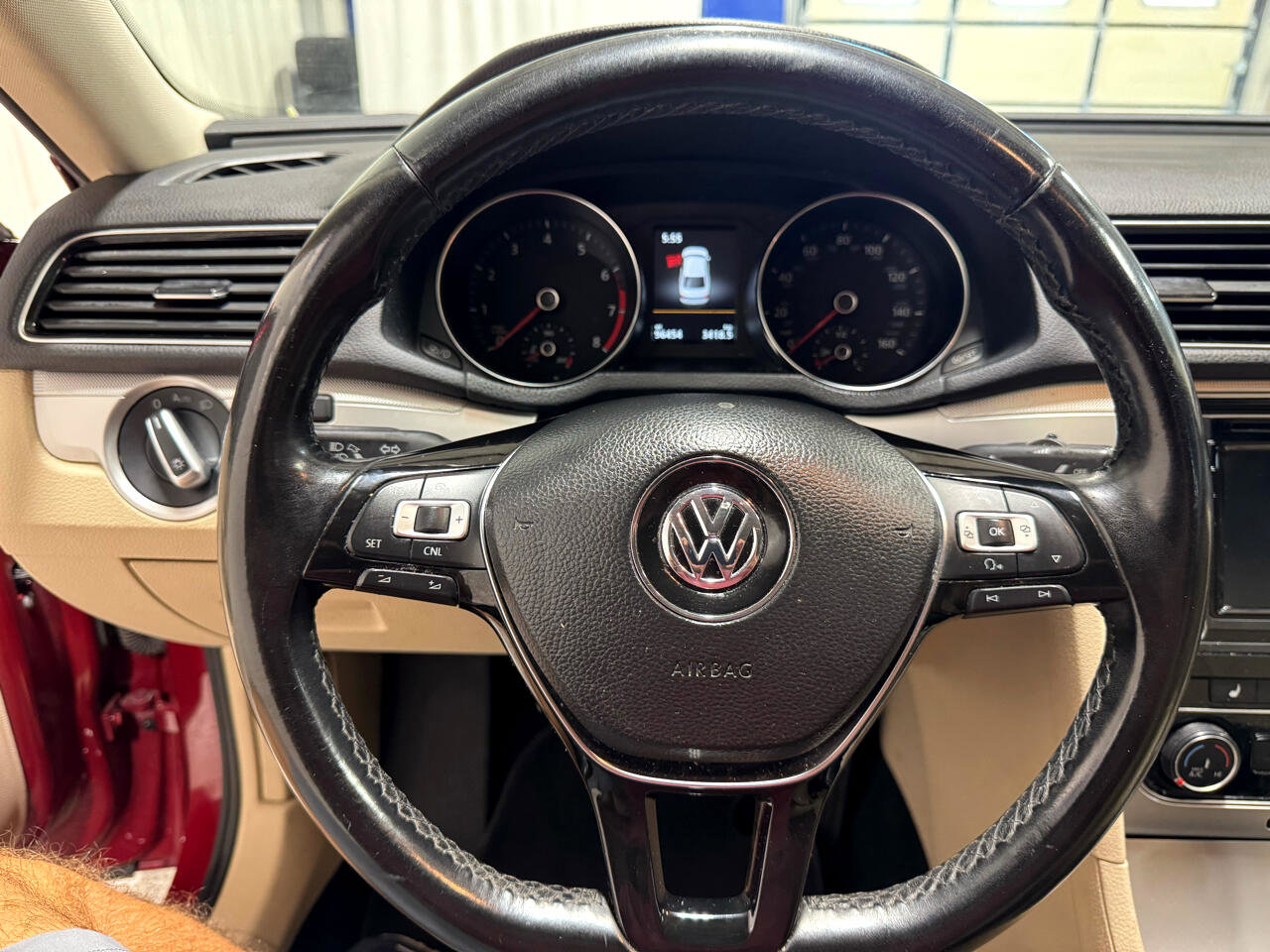 Used 2019 Volkswagen Passat 2.0T Wolfsburg w/ Wheels & Sunroof Package image 19