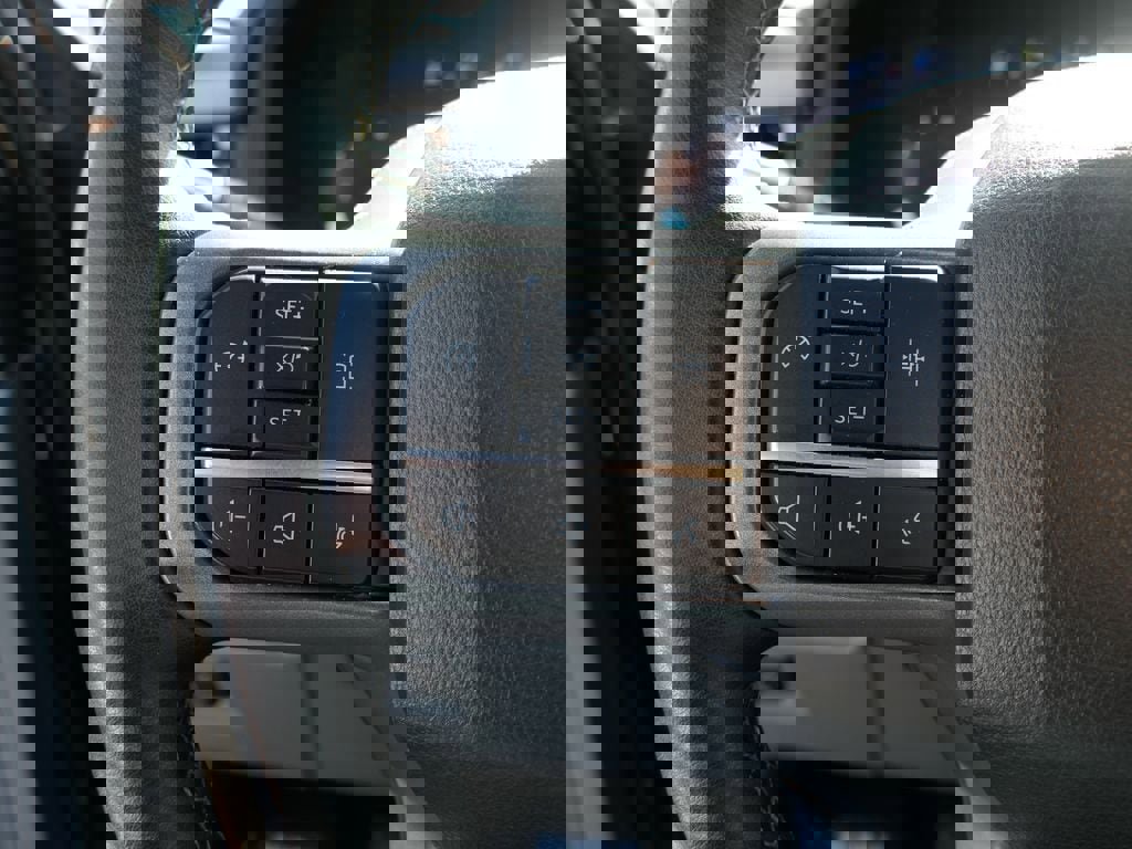 Used 2025 Ford F150 XLT w/ Equipment Group 301A Standard image 17