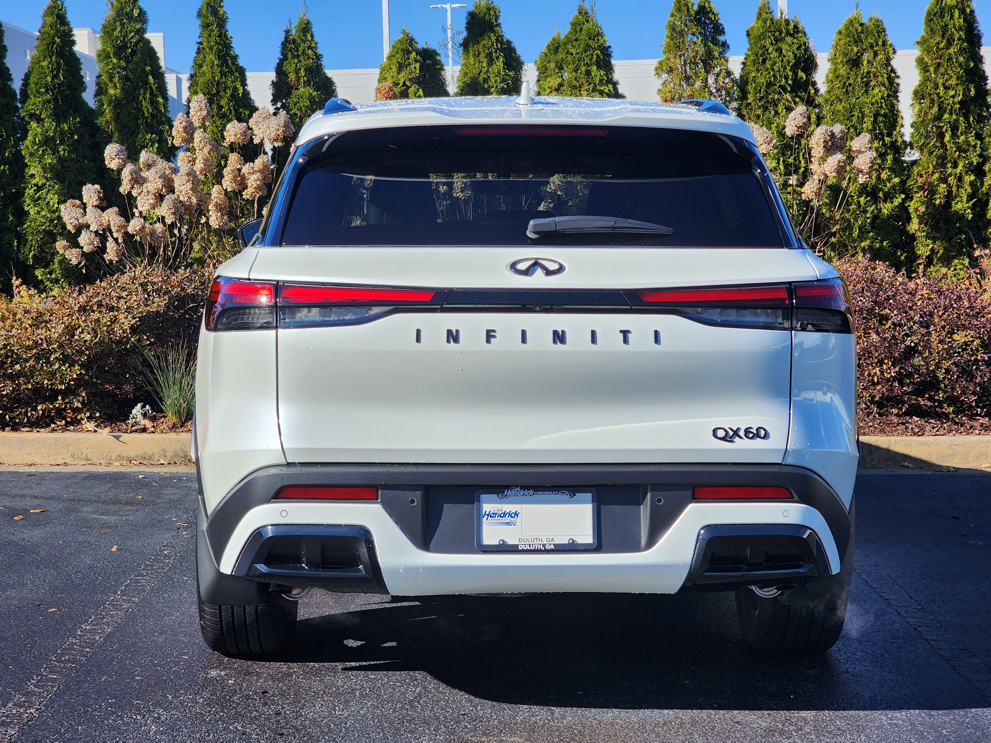 Used 2025 INFINITI QX60 Luxe w/ Black Edition image 7