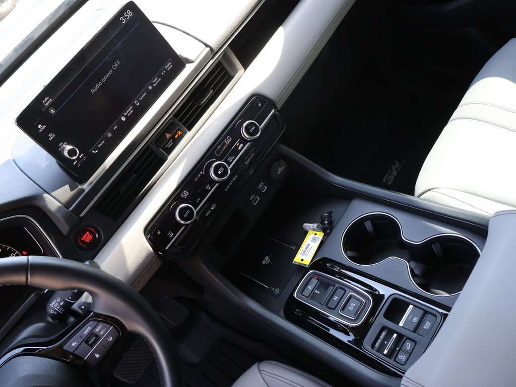 Used 2025 Honda Pilot EX-L image 28