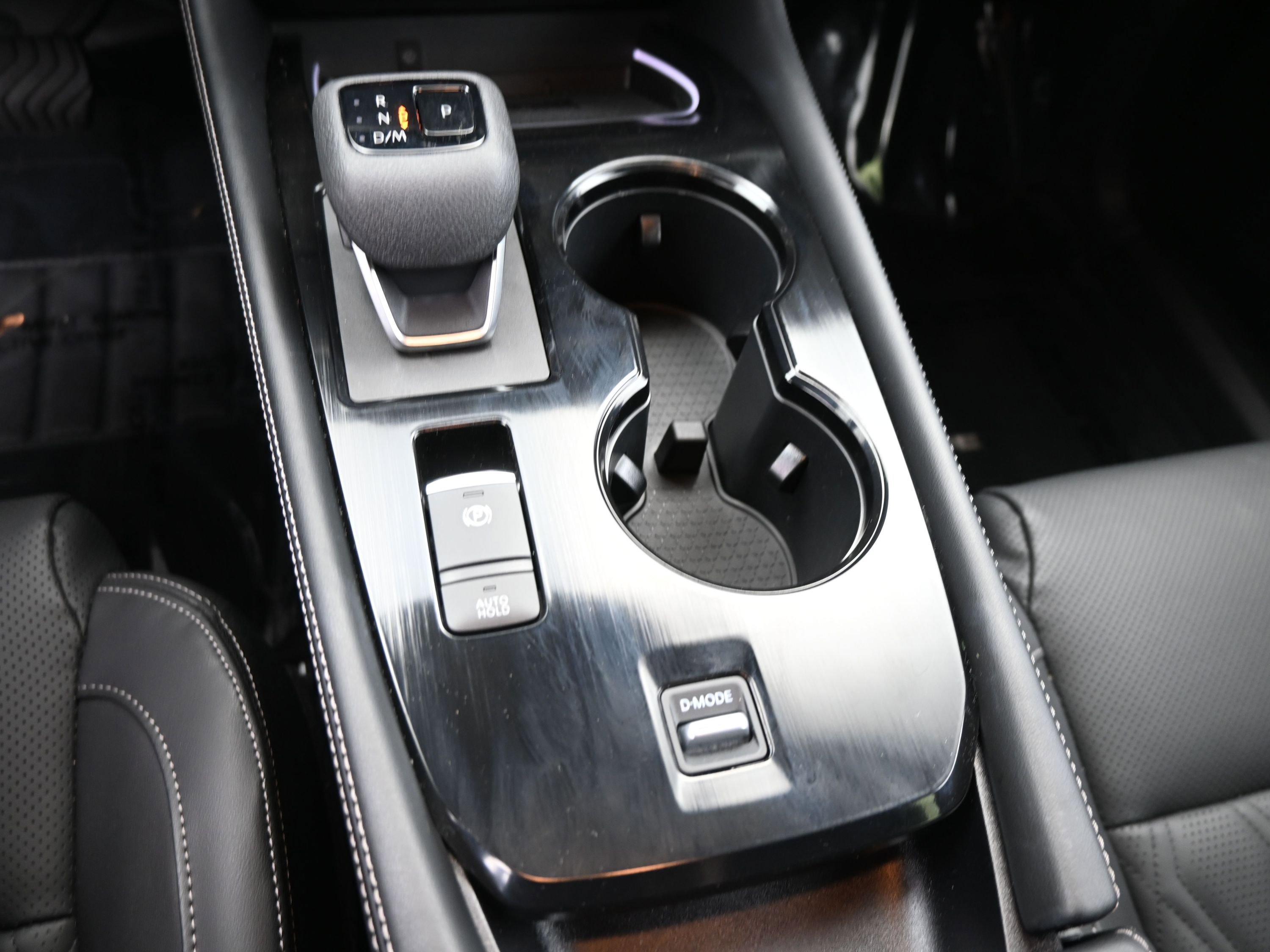 Certified 2025 Nissan Rogue Platinum w/ Tech Package image 17