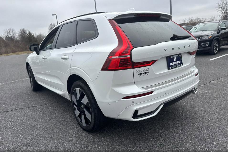 Used 2025 Volvo XC60 T8 Ultra w/ Protection Package Premier image 3