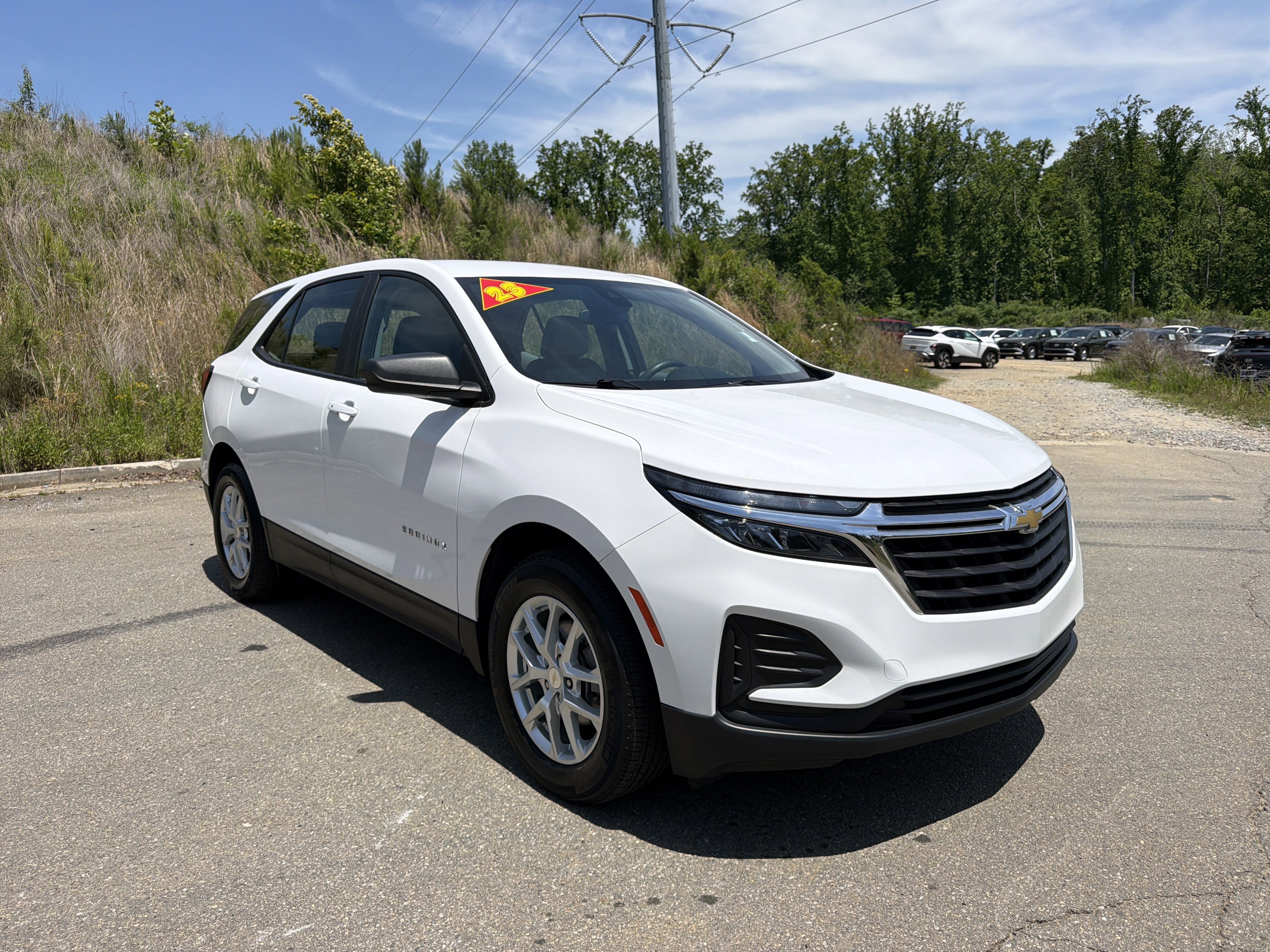 Used 2023 Chevrolet Equinox LS FWD image 3