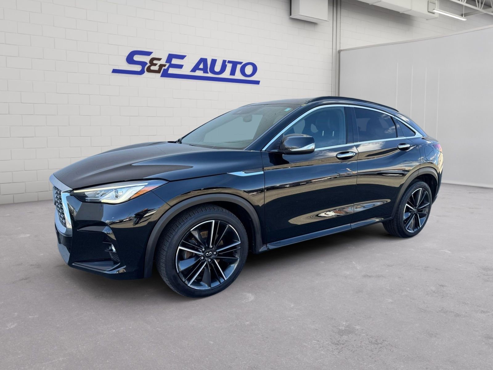 Used 2023 INFINITI QX55 Luxe