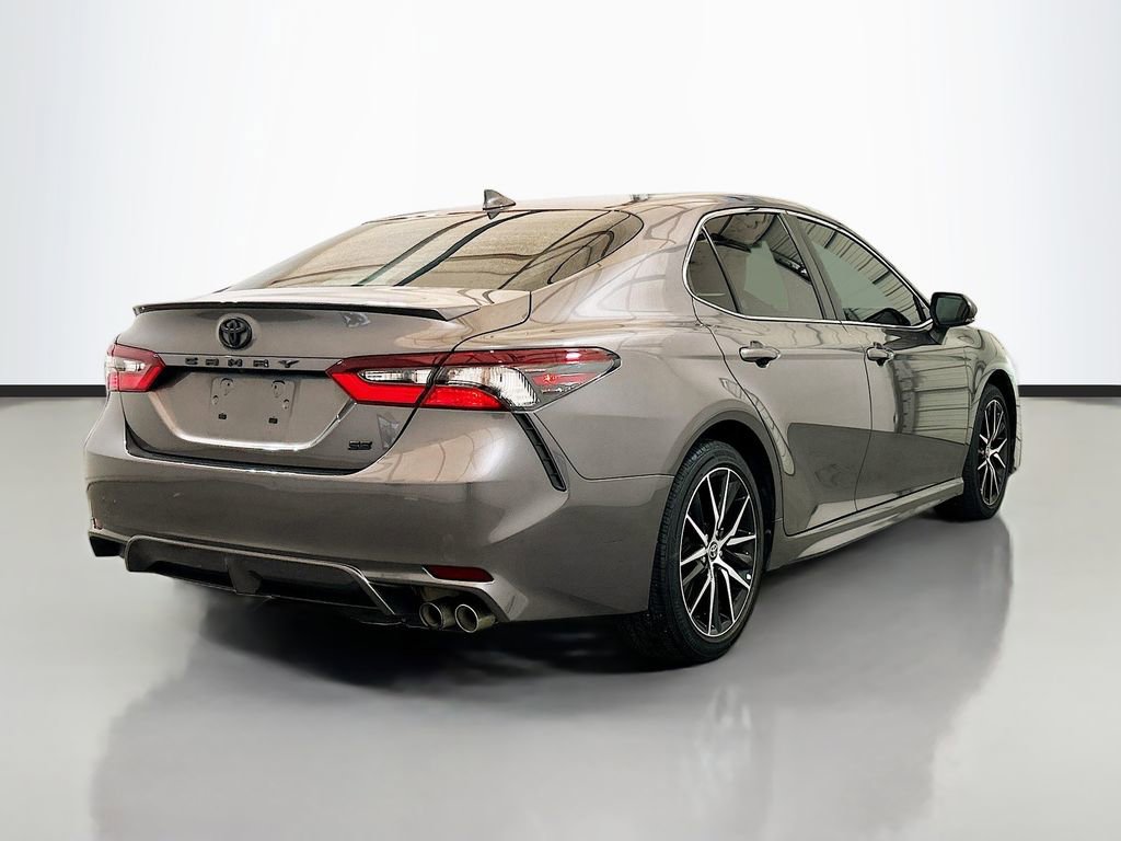 Used 2023 Toyota Camry SE FWD image 4
