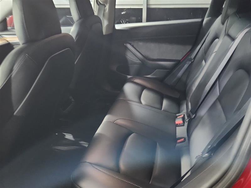 Used 2022 Tesla Model 3 Standard Range image 8