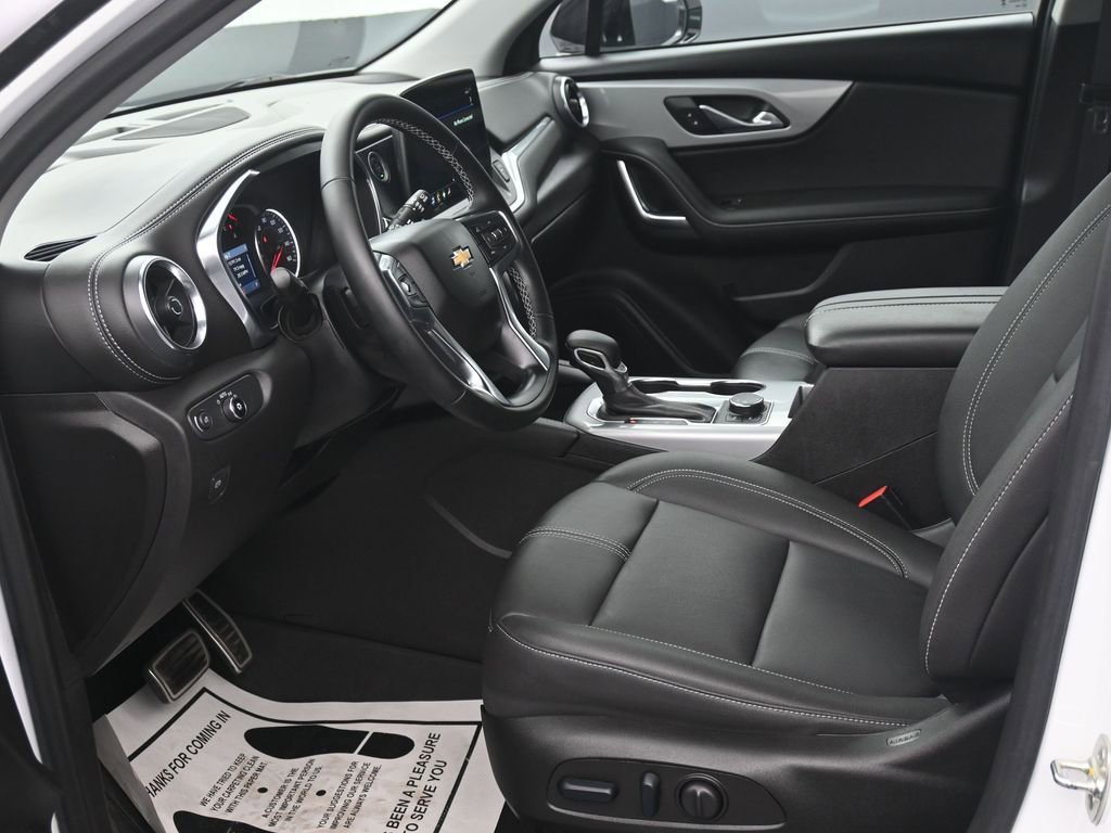Used 2024 Chevrolet Blazer LT w/ Midnight/Sport Edition image 10