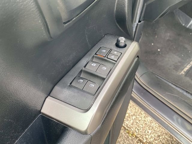 Used 2021 Toyota Tacoma SR5 RWD image 17