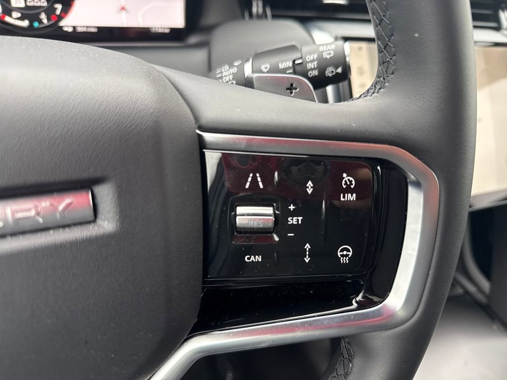 New 2025 Land Rover Discovery Sport S image 21