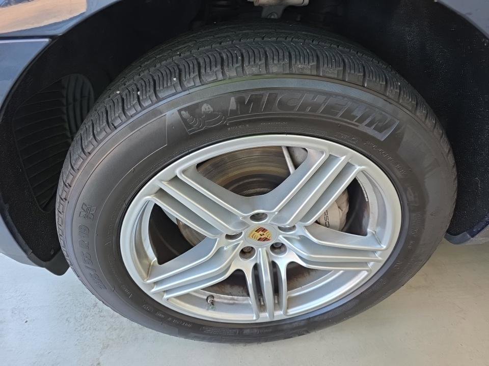 Used 2016 Porsche Macan S AWD/4WD image 11