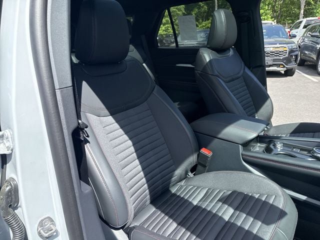 New 2026 Ford Explorer ST-Line w/ ST-Line Street Pack AWD/4WD image 25
