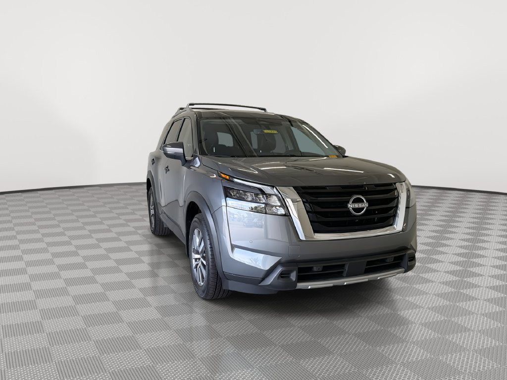 Certified 2025 Nissan Pathfinder SL AWD/4WD image 4