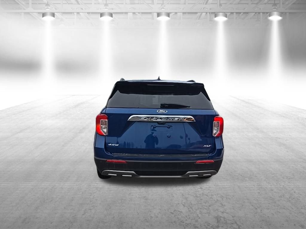 Used 2023 Ford Explorer XLT w/ Equipment Group 202A image 9