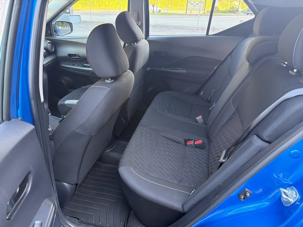Used 2022 Nissan Kicks S FWD image 11