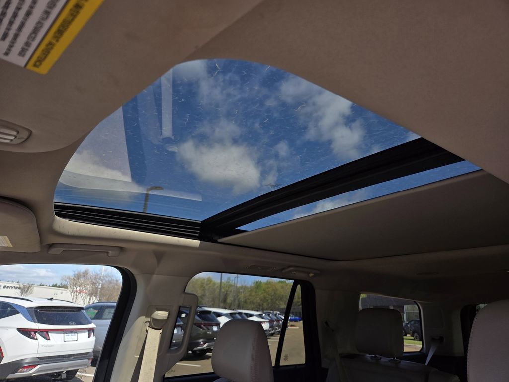 Used 2024 Ford Expedition Limited image 14