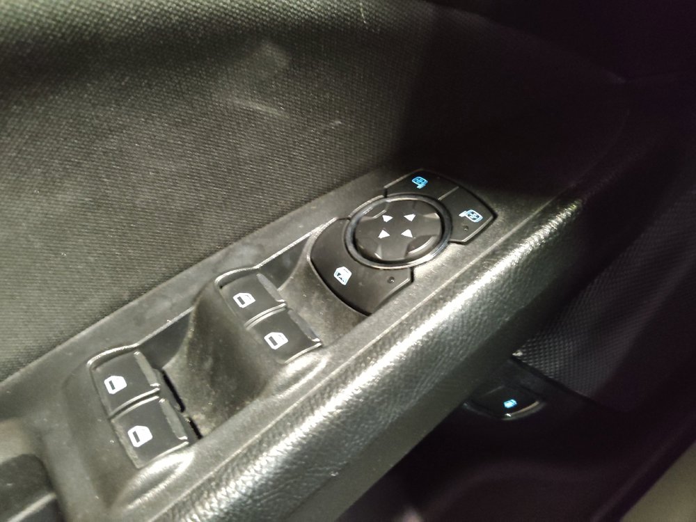 Used 2019 Ford Fusion SE image 27